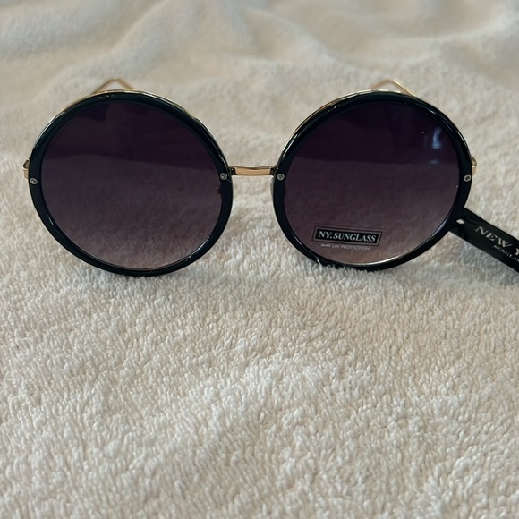 New York Sunglasses NWT - Picture 3 of 6